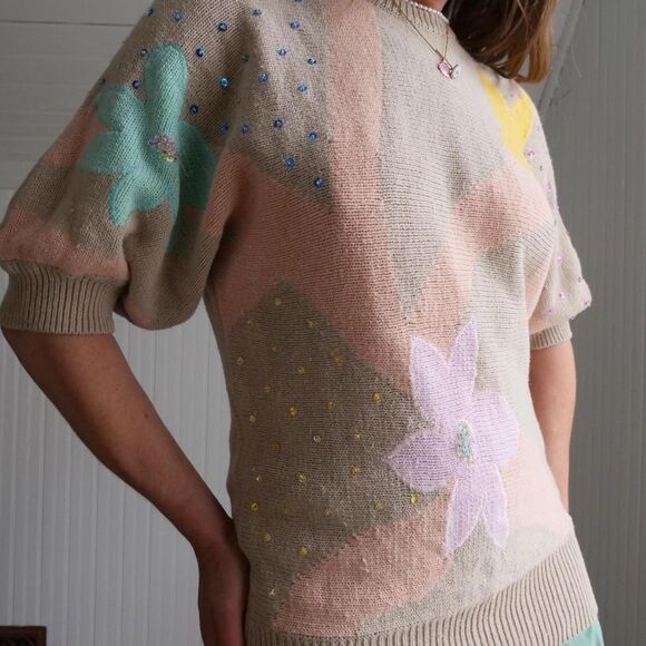 Vintage Sweaters - Sweet 80s floral intarsia sequined longline sweater‎